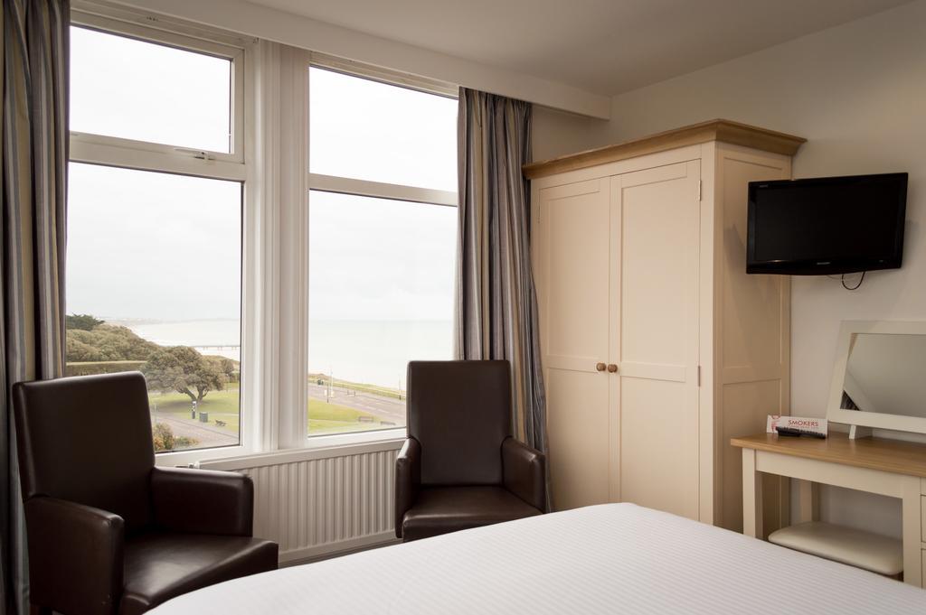 Double or Twin Room with Sea View